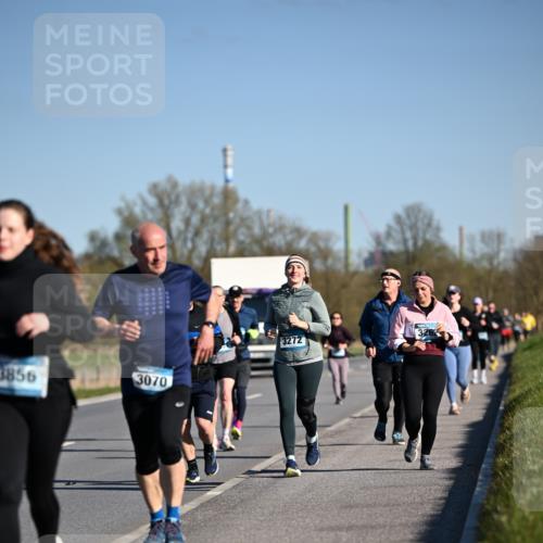 06.04.2025 - 44. Internationalen Wilhelmsburger Insellauf Dr. Thomas Lammeyer http://msf.ph/oto/7565686 06.04.2025 09:41:09 Laufen 3856, 3070, 3272, 3262 meine-sportfotos.de