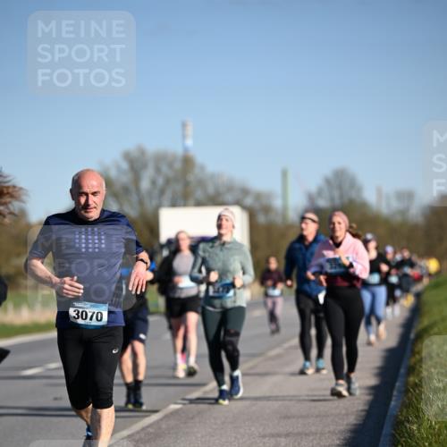06.04.2025 - 44. Internationalen Wilhelmsburger Insellauf Dr. Thomas Lammeyer http://msf.ph/oto/7565696 06.04.2025 09:41:10 Laufen 3070 meine-sportfotos.de