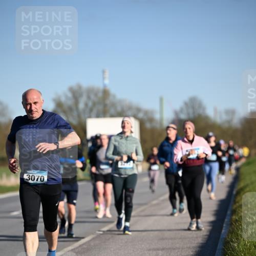 06.04.2025 - 44. Internationalen Wilhelmsburger Insellauf Dr. Thomas Lammeyer http://msf.ph/oto/7565702 06.04.2025 09:41:10 Laufen 3070 meine-sportfotos.de