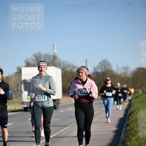 06.04.2025 - 44. Internationalen Wilhelmsburger Insellauf Dr. Thomas Lammeyer http://msf.ph/oto/7565725 06.04.2025 09:41:12 Laufen 3272, 3262 meine-sportfotos.de