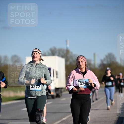 06.04.2025 - 44. Internationalen Wilhelmsburger Insellauf Dr. Thomas Lammeyer http://msf.ph/oto/7565749 06.04.2025 09:41:13 Laufen 3272, 3262 meine-sportfotos.de