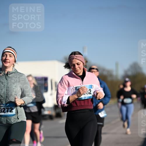 06.04.2025 - 44. Internationalen Wilhelmsburger Insellauf Dr. Thomas Lammeyer http://msf.ph/oto/7565775 06.04.2025 09:41:15 Laufen 3272, 02 meine-sportfotos.de