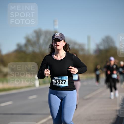 06.04.2025 - 44. Internationalen Wilhelmsburger Insellauf Dr. Thomas Lammeyer http://msf.ph/oto/7565828 06.04.2025 09:41:20 Laufen 3427 meine-sportfotos.de