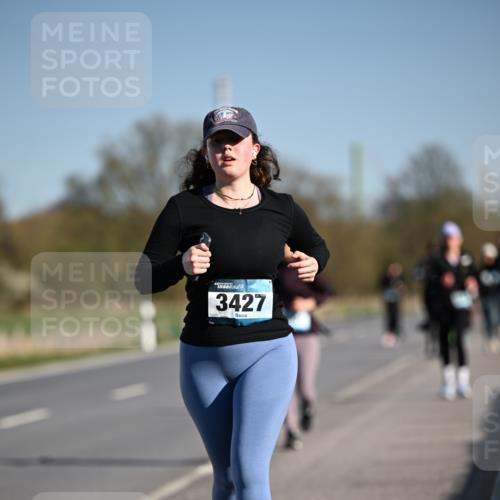 06.04.2025 - 44. Internationalen Wilhelmsburger Insellauf Dr. Thomas Lammeyer http://msf.ph/oto/7565831 06.04.2025 09:41:20 Laufen 3427 meine-sportfotos.de