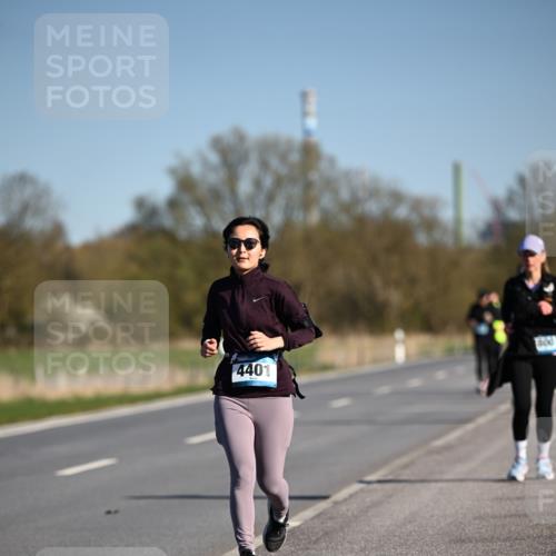 06.04.2025 - 44. Internationalen Wilhelmsburger Insellauf Dr. Thomas Lammeyer http://msf.ph/oto/7565845 06.04.2025 09:41:23 Laufen 1800, 4401 meine-sportfotos.de