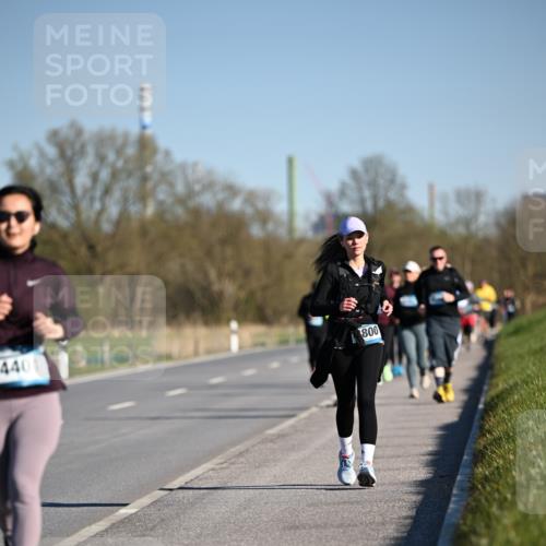06.04.2025 - 44. Internationalen Wilhelmsburger Insellauf Dr. Thomas Lammeyer http://msf.ph/oto/7565850 06.04.2025 09:41:24 Laufen 4401, 800 meine-sportfotos.de