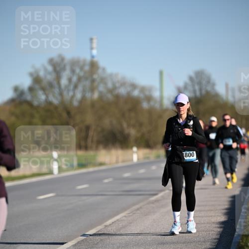 06.04.2025 - 44. Internationalen Wilhelmsburger Insellauf Dr. Thomas Lammeyer http://msf.ph/oto/7565868 06.04.2025 09:41:25 Laufen 800 meine-sportfotos.de