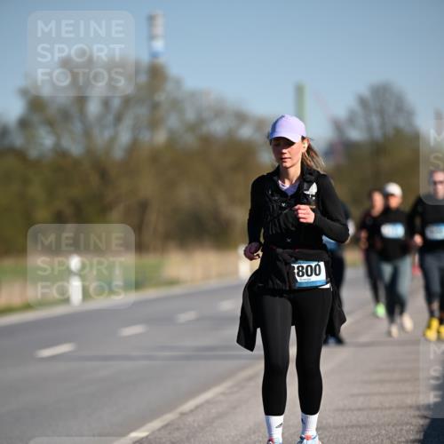 06.04.2025 - 44. Internationalen Wilhelmsburger Insellauf Dr. Thomas Lammeyer http://msf.ph/oto/7565873 06.04.2025 09:41:26 Laufen 800 meine-sportfotos.de