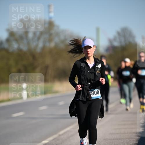 06.04.2025 - 44. Internationalen Wilhelmsburger Insellauf Dr. Thomas Lammeyer http://msf.ph/oto/7565883 06.04.2025 09:41:27 Laufen 008 meine-sportfotos.de
