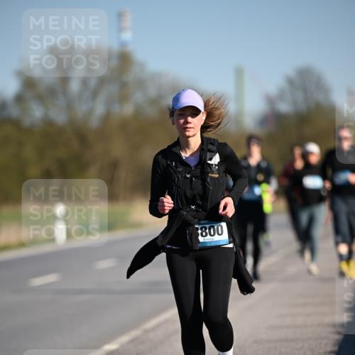 06.04.2025 - 44. Internationalen Wilhelmsburger Insellauf Dr. Thomas Lammeyer http://msf.ph/oto/7565891 06.04.2025 09:41:27 Laufen 800 meine-sportfotos.de