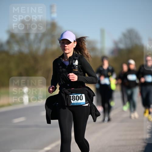 06.04.2025 - 44. Internationalen Wilhelmsburger Insellauf Dr. Thomas Lammeyer http://msf.ph/oto/7565902 06.04.2025 09:41:28 Laufen 800 meine-sportfotos.de