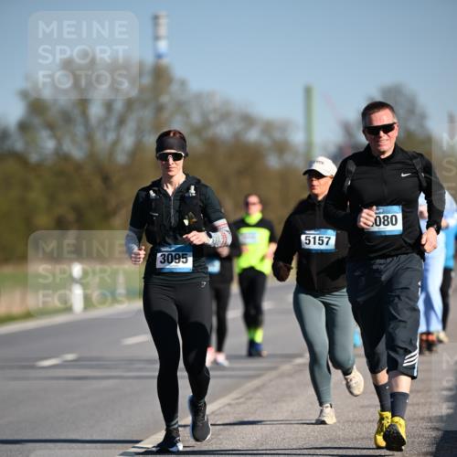 06.04.2025 - 44. Internationalen Wilhelmsburger Insellauf Dr. Thomas Lammeyer http://msf.ph/oto/7565933 06.04.2025 09:41:33 Laufen 3095, 5157, 080 meine-sportfotos.de