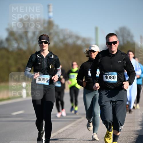 06.04.2025 - 44. Internationalen Wilhelmsburger Insellauf Dr. Thomas Lammeyer http://msf.ph/oto/7565945 06.04.2025 09:41:34 Laufen 3095, 4080 meine-sportfotos.de