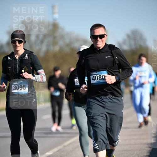 06.04.2025 - 44. Internationalen Wilhelmsburger Insellauf Dr. Thomas Lammeyer http://msf.ph/oto/7565966 06.04.2025 09:41:35 Laufen 3095, 7, 5, 4080 meine-sportfotos.de