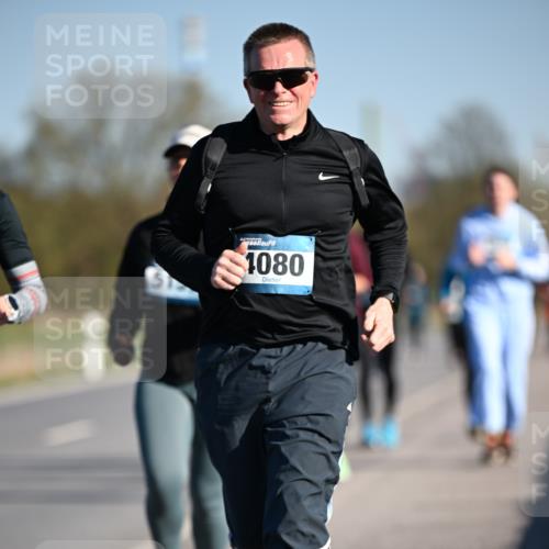 06.04.2025 - 44. Internationalen Wilhelmsburger Insellauf Dr. Thomas Lammeyer http://msf.ph/oto/7565985 06.04.2025 09:41:37 Laufen 1080 meine-sportfotos.de