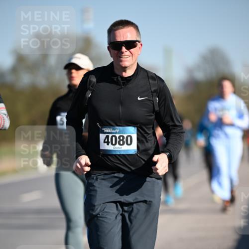 06.04.2025 - 44. Internationalen Wilhelmsburger Insellauf Dr. Thomas Lammeyer http://msf.ph/oto/7565987 06.04.2025 09:41:37 Laufen 4080 meine-sportfotos.de