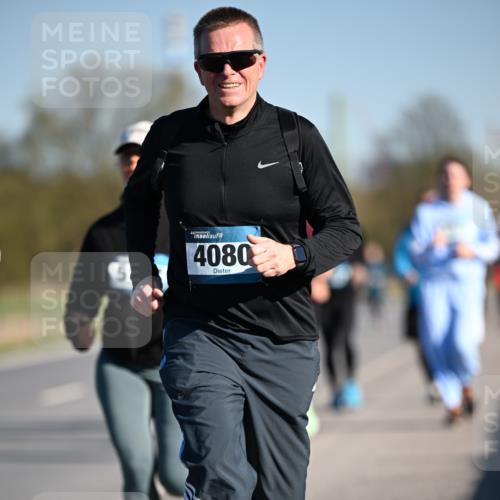 06.04.2025 - 44. Internationalen Wilhelmsburger Insellauf Dr. Thomas Lammeyer http://msf.ph/oto/7565990 06.04.2025 09:41:37 Laufen 4080 meine-sportfotos.de