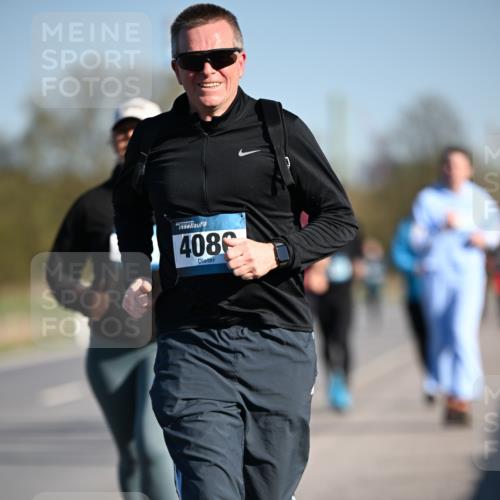 06.04.2025 - 44. Internationalen Wilhelmsburger Insellauf Dr. Thomas Lammeyer http://msf.ph/oto/7565992 06.04.2025 09:41:37 Laufen 408 meine-sportfotos.de