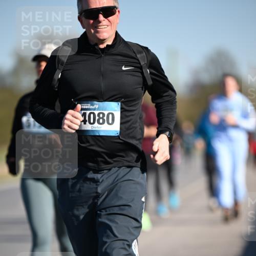 06.04.2025 - 44. Internationalen Wilhelmsburger Insellauf Dr. Thomas Lammeyer http://msf.ph/oto/7566000 06.04.2025 09:41:37 Laufen 4080 meine-sportfotos.de