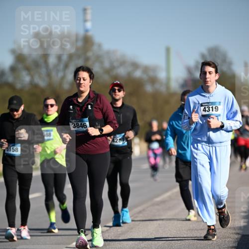 06.04.2025 - 44. Internationalen Wilhelmsburger Insellauf Dr. Thomas Lammeyer http://msf.ph/oto/7566023 06.04.2025 09:41:40 Laufen 5158, 88, 3846, 1281, 4319 meine-sportfotos.de