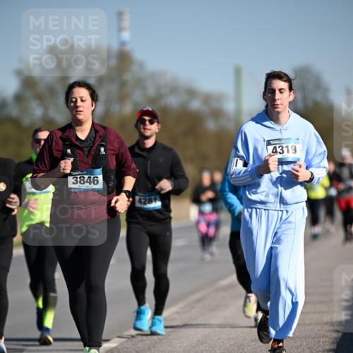 06.04.2025 - 44. Internationalen Wilhelmsburger Insellauf Dr. Thomas Lammeyer http://msf.ph/oto/7566043 06.04.2025 09:41:41 Laufen 3846, 4281, 4319 meine-sportfotos.de