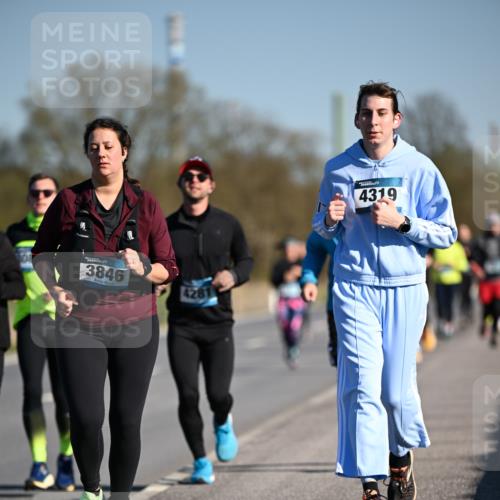 06.04.2025 - 44. Internationalen Wilhelmsburger Insellauf Dr. Thomas Lammeyer http://msf.ph/oto/7566049 06.04.2025 09:41:41 Laufen 3846, 4281, 4319 meine-sportfotos.de