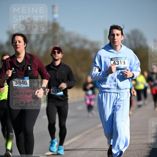 06.04.2025 - 44. Internationalen Wilhelmsburger Insellauf Dr. Thomas Lammeyer http://msf.ph/oto/7566052 06.04.2025 09:41:41 Laufen 3846, 4281, 4319 meine-sportfotos.de