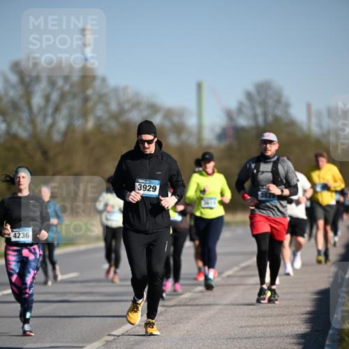 06.04.2025 - 44. Internationalen Wilhelmsburger Insellauf Dr. Thomas Lammeyer http://msf.ph/oto/7566111 06.04.2025 09:41:51 Laufen 4236, 3929, 3822 meine-sportfotos.de
