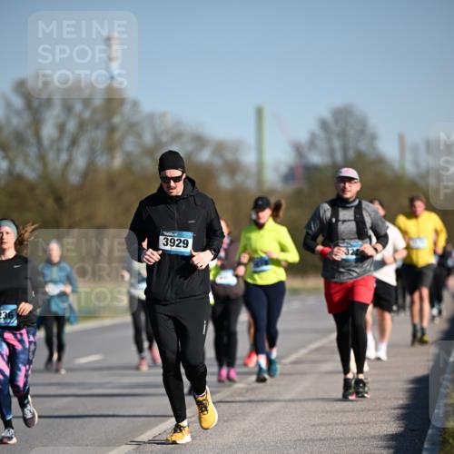 06.04.2025 - 44. Internationalen Wilhelmsburger Insellauf Dr. Thomas Lammeyer http://msf.ph/oto/7566118 06.04.2025 09:41:51 Laufen 236, 3929 meine-sportfotos.de