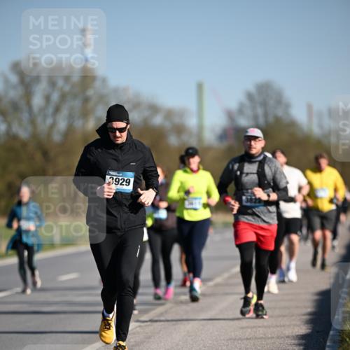 06.04.2025 - 44. Internationalen Wilhelmsburger Insellauf Dr. Thomas Lammeyer http://msf.ph/oto/7566140 06.04.2025 09:41:52 Laufen 3929 meine-sportfotos.de