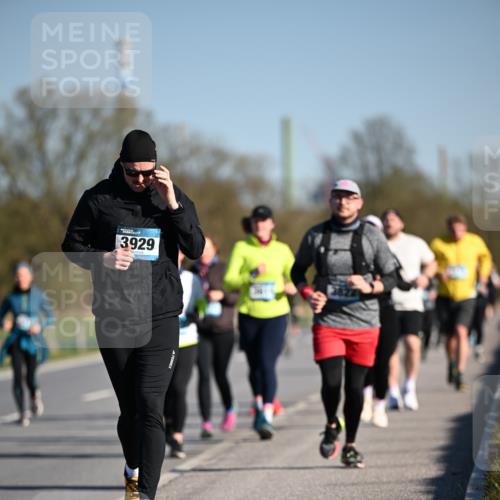 06.04.2025 - 44. Internationalen Wilhelmsburger Insellauf Dr. Thomas Lammeyer http://msf.ph/oto/7566147 06.04.2025 09:41:53 Laufen 3929 meine-sportfotos.de