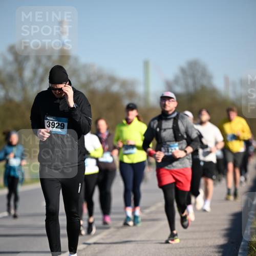 06.04.2025 - 44. Internationalen Wilhelmsburger Insellauf Dr. Thomas Lammeyer http://msf.ph/oto/7566152 06.04.2025 09:41:53 Laufen 3929 meine-sportfotos.de