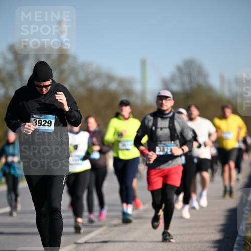 06.04.2025 - 44. Internationalen Wilhelmsburger Insellauf Dr. Thomas Lammeyer http://msf.ph/oto/7566160 06.04.2025 09:41:54 Laufen 3929, 3824 meine-sportfotos.de