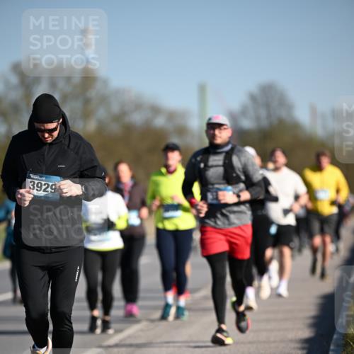 06.04.2025 - 44. Internationalen Wilhelmsburger Insellauf Dr. Thomas Lammeyer http://msf.ph/oto/7566165 06.04.2025 09:41:54 Laufen 3929 meine-sportfotos.de