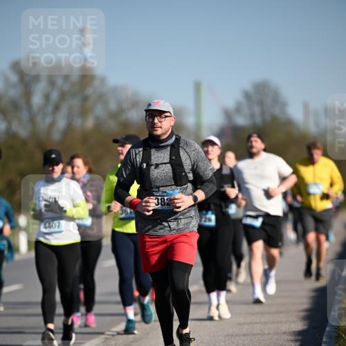 06.04.2025 - 44. Internationalen Wilhelmsburger Insellauf Dr. Thomas Lammeyer http://msf.ph/oto/7566189 06.04.2025 09:41:56 Laufen 4407, 382 meine-sportfotos.de