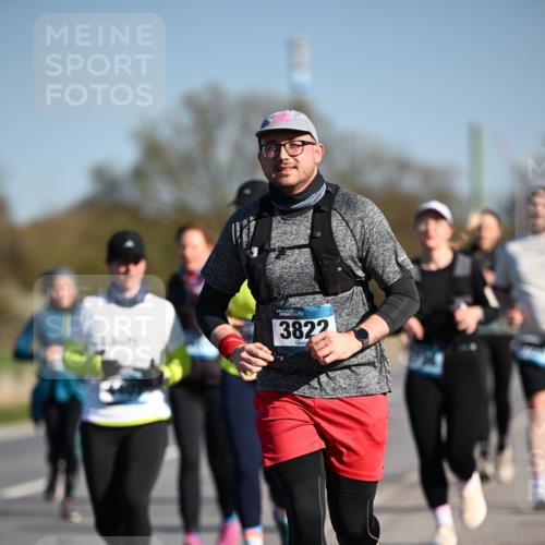 06.04.2025 - 44. Internationalen Wilhelmsburger Insellauf Dr. Thomas Lammeyer http://msf.ph/oto/7566221 06.04.2025 09:41:58 Laufen 3822 meine-sportfotos.de