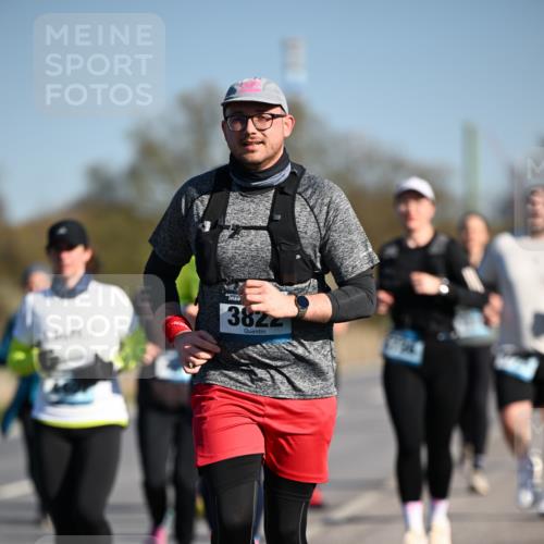 06.04.2025 - 44. Internationalen Wilhelmsburger Insellauf Dr. Thomas Lammeyer http://msf.ph/oto/7566229 06.04.2025 09:41:58 Laufen 3822 meine-sportfotos.de
