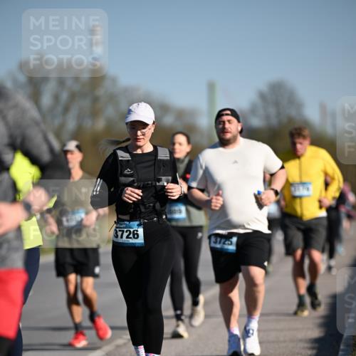 06.04.2025 - 44. Internationalen Wilhelmsburger Insellauf Dr. Thomas Lammeyer http://msf.ph/oto/7566240 06.04.2025 09:41:59 Laufen 3726, 13725 meine-sportfotos.de
