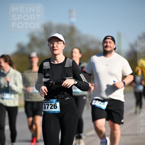 06.04.2025 - 44. Internationalen Wilhelmsburger Insellauf Dr. Thomas Lammeyer http://msf.ph/oto/7566268 06.04.2025 09:42:01 Laufen 3726 meine-sportfotos.de