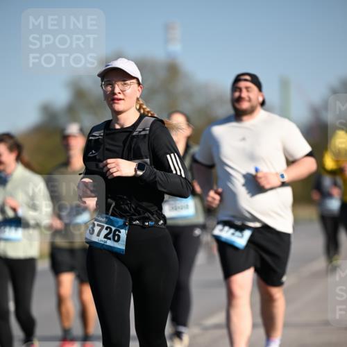 06.04.2025 - 44. Internationalen Wilhelmsburger Insellauf Dr. Thomas Lammeyer http://msf.ph/oto/7566271 06.04.2025 09:42:01 Laufen 3726 meine-sportfotos.de