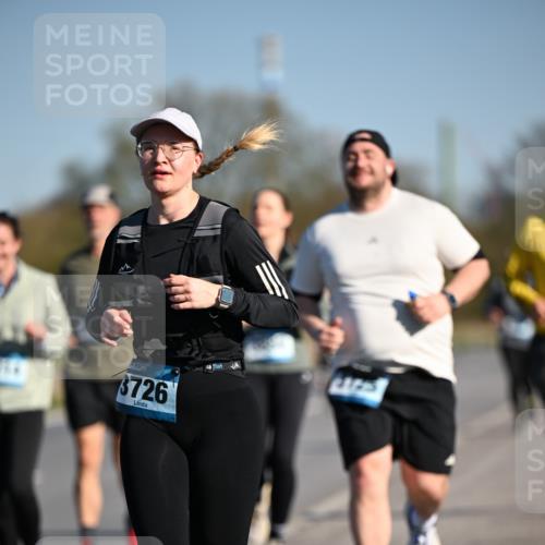 06.04.2025 - 44. Internationalen Wilhelmsburger Insellauf Dr. Thomas Lammeyer http://msf.ph/oto/7566273 06.04.2025 09:42:01 Laufen 3726 meine-sportfotos.de
