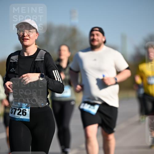 06.04.2025 - 44. Internationalen Wilhelmsburger Insellauf Dr. Thomas Lammeyer http://msf.ph/oto/7566283 06.04.2025 09:42:02 Laufen 3726 meine-sportfotos.de