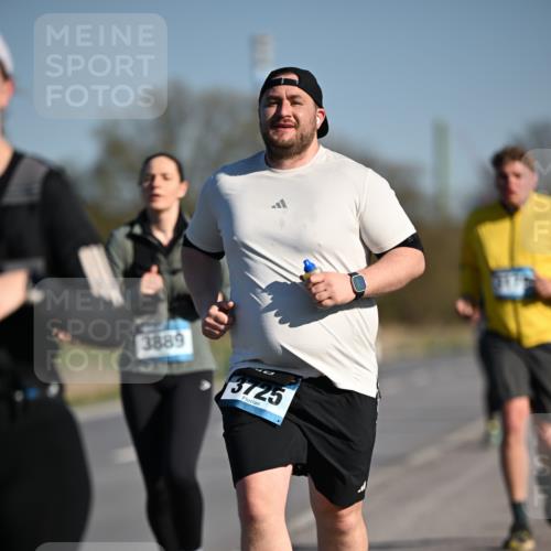 06.04.2025 - 44. Internationalen Wilhelmsburger Insellauf Dr. Thomas Lammeyer http://msf.ph/oto/7566294 06.04.2025 09:42:03 Laufen 3889, 3725 meine-sportfotos.de