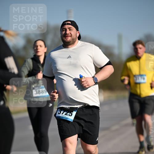 06.04.2025 - 44. Internationalen Wilhelmsburger Insellauf Dr. Thomas Lammeyer http://msf.ph/oto/7566297 06.04.2025 09:42:03 Laufen 3889, 3725 meine-sportfotos.de