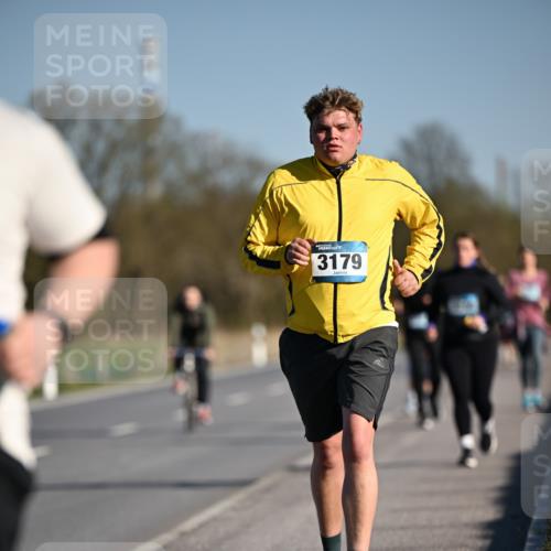 06.04.2025 - 44. Internationalen Wilhelmsburger Insellauf Dr. Thomas Lammeyer http://msf.ph/oto/7566322 06.04.2025 09:42:04 Laufen 3179 meine-sportfotos.de