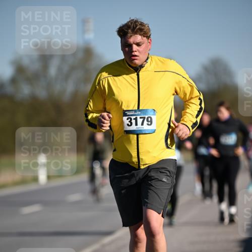 06.04.2025 - 44. Internationalen Wilhelmsburger Insellauf Dr. Thomas Lammeyer http://msf.ph/oto/7566352 06.04.2025 09:42:06 Laufen 3179 meine-sportfotos.de