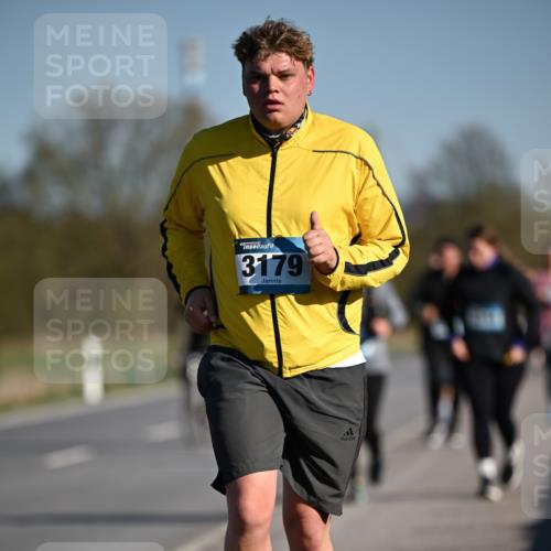 06.04.2025 - 44. Internationalen Wilhelmsburger Insellauf Dr. Thomas Lammeyer http://msf.ph/oto/7566360 06.04.2025 09:42:06 Laufen 3179 meine-sportfotos.de