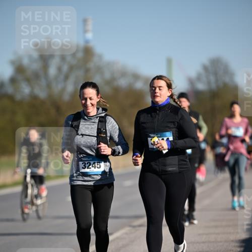 06.04.2025 - 44. Internationalen Wilhelmsburger Insellauf Dr. Thomas Lammeyer http://msf.ph/oto/7566393 06.04.2025 09:42:11 Laufen 3245 meine-sportfotos.de