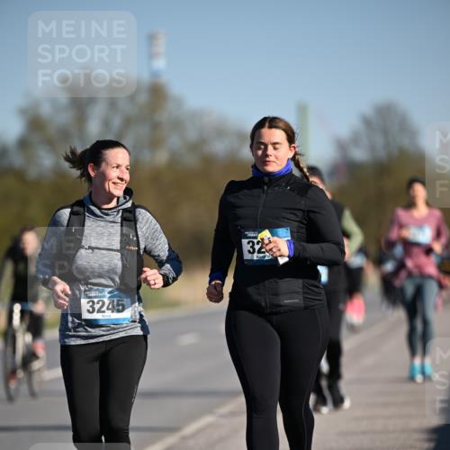06.04.2025 - 44. Internationalen Wilhelmsburger Insellauf Dr. Thomas Lammeyer http://msf.ph/oto/7566407 06.04.2025 09:42:11 Laufen 3245, 32 meine-sportfotos.de