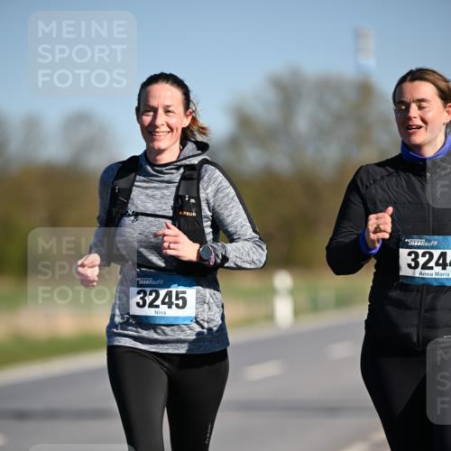 06.04.2025 - 44. Internationalen Wilhelmsburger Insellauf Dr. Thomas Lammeyer http://msf.ph/oto/7566438 06.04.2025 09:42:13 Laufen 3244, 3245 meine-sportfotos.de